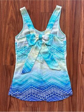 Y2K Candies Women’s Sleeveless Bow-Back Tank Top in Teal Multi